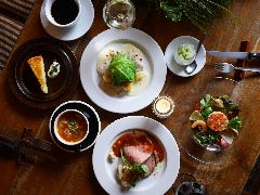 シェフのお任せコース。ご予算とご要望に沿って提案します。