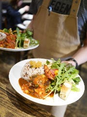 LIFE 新定番！！「新潟牛と深雪もち豚の超粗挽きハンバーグ」