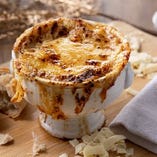 【ディナー】CHEF&prime;S COURSE　オニオングラタンスープやグリルなど　定番カジュアルスタイルコース