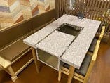 テーブル席（3〜5名様×4卓）