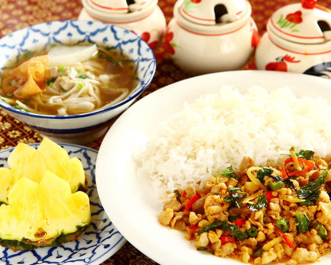 チャイヤプーム 原宿 タイ料理 ぐるなび