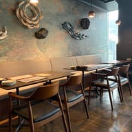 LaVASARA Cafe&Grill 銀座本店_ソファー席でゆったりと