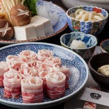 ★新メニュー★お出汁で食べる♪もち豚しゃぶしゃぶ《自家製ポン酢とゴマだれで》