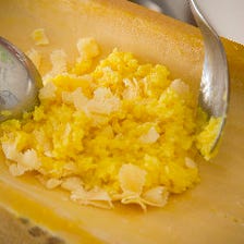 チーズの器で仕上げるチーズリゾット