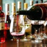 スペイン・イタリア産のワインは約80種類と充実の品揃え!!
