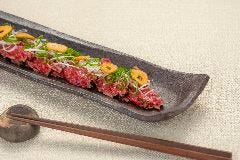 近江牛のにんにくたたき