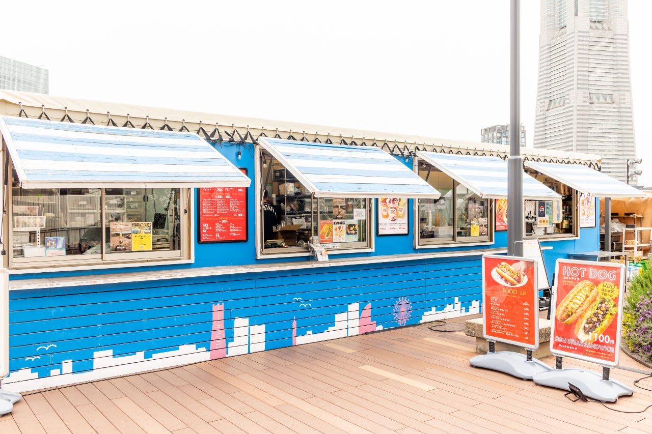 絶景屋上BBQビアガーデン BACK YARD みなとみらい店 席 - 楽天ぐるなび