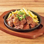 牛カイノミひとくちステーキ　～シャリアピンソース～
