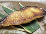 【焼物】
・銀鱈の西京焼き　・阿茶羅漬け　