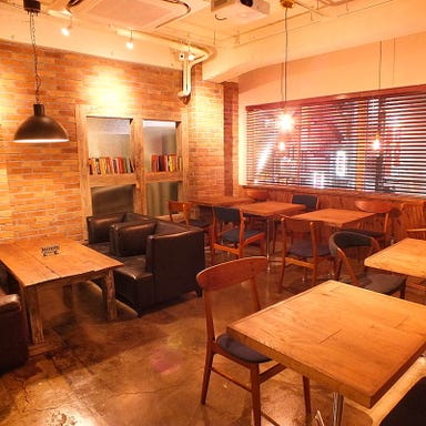 GRILL＆BEER 484 CAFE（ヨンハチヨンカフェ） 店内の画像