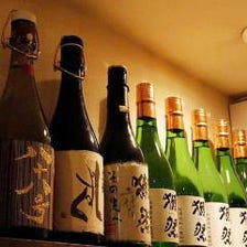 全国から取り寄せた希少酒の数々