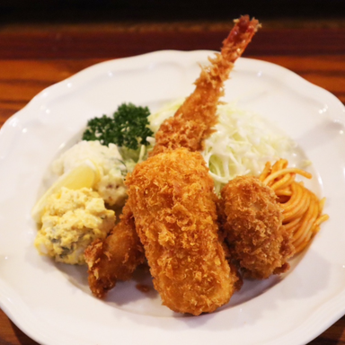 町の洋食 パーラーオオハシ_ここでしか味わえない料理