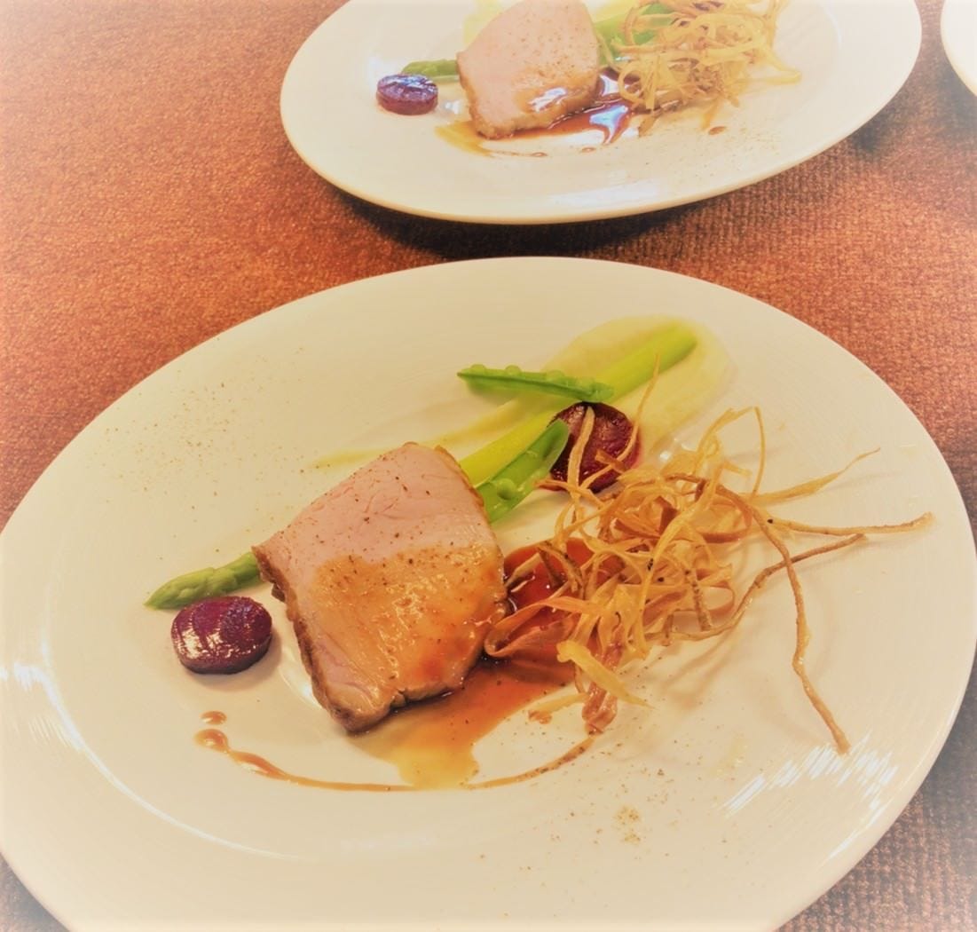 アルマリアン東京 コース 期間限定 前菜 スープ パン メイン デザートのハーフコーススタイル お一人7 000円 税別 ぐるなび