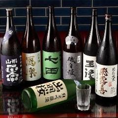 他の居酒屋では味わえない日本酒を豊富に品揃え