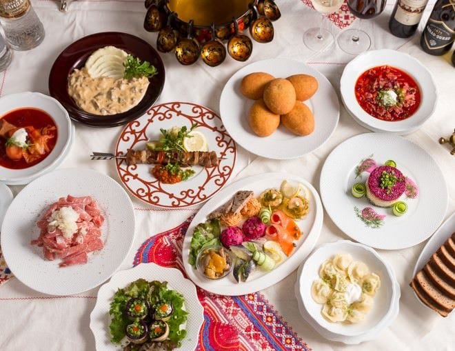 ロシア料理レストラン ROGOVSKI（銀座/ダイニングバー） - 楽天ぐるなび
