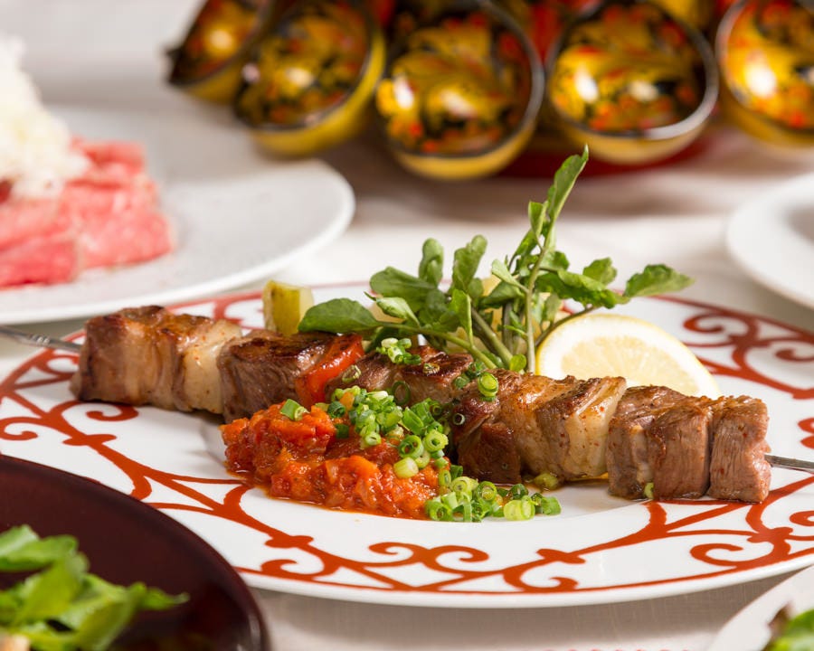 ロシア料理レストラン ROGOVSKI（銀座/ダイニングバー） - 楽天ぐるなび