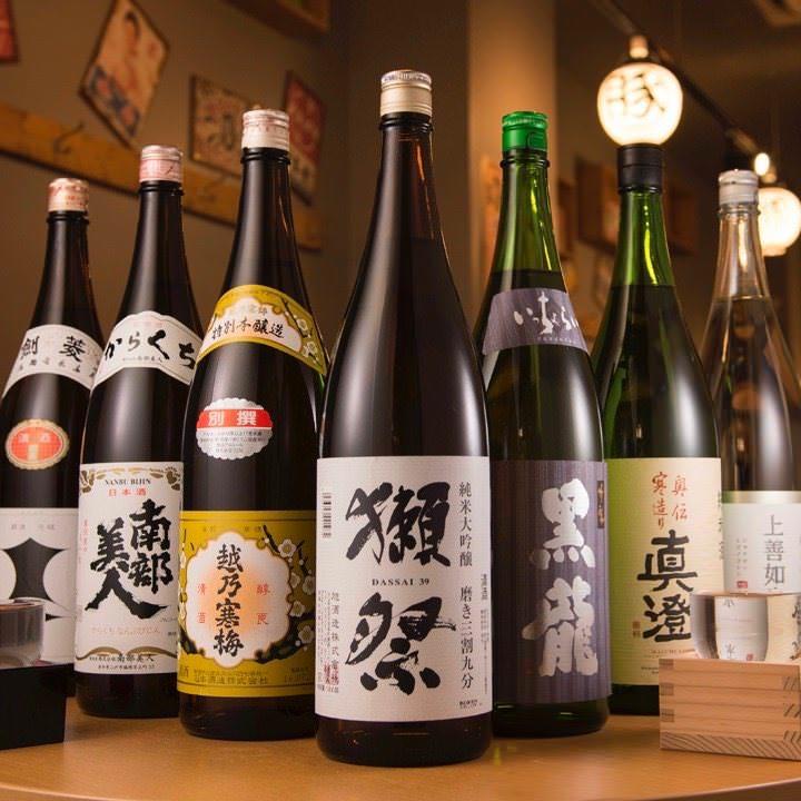 店主こだわりの日本酒・焼酎も追加料金で飲み放題に。