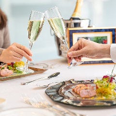 お二人の特別な記念日にシェフ特製フルコース料理を。