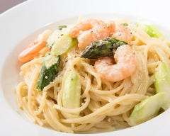 小海老とアスパラのクリームソーススパゲッティ