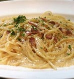 卵とベーコンのローマ風スパゲッティ“カルボナーラ・クラシコ”