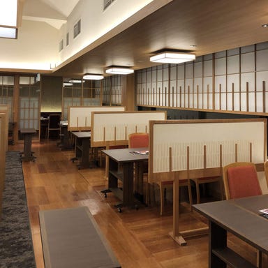 しゃぶしゃぶ・日本料理 木曽路 太平通店_ゆったりとしたテーブル席