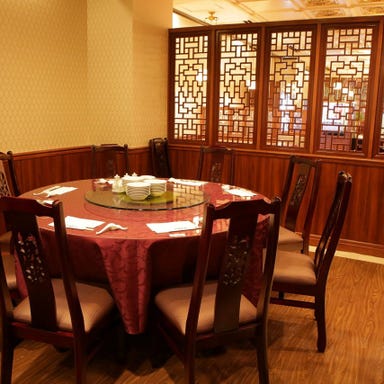 中国飯店 フカヒレ専門店の食べ放題  店内の画像