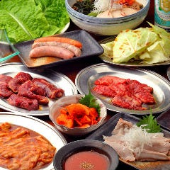 売切れ御免！鮮度抜群ホルモン焼242円～♪ 七輪炭火焼(^_-)-☆