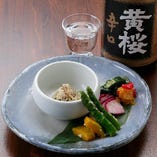 季節の塩麹野菜盛り合わせ 690円（税抜）
