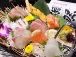 新鮮なお魚を使用した刺盛りは、日本酒との相性が抜群です♪