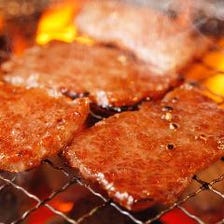 【手軽に焼肉宴会◎】牛カルビやレバーなど☆おすすめコース＋2時間飲み放題【全16品 3500円】