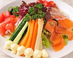 野菜たっぷり気まぐれサラダ 野菜たっぷり気まぐれサラダ