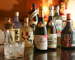 ロマーノオリジナルボトルもある こだわりの厳選焼酎！