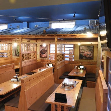 串角 バークレー店_テーブル席