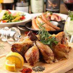 シュラスコBBQ×ハワイアングリル ワイキキプラス 横須賀中央店_『アロハ定番コース』炭火サルシッチャやモチコチキン等全7品◆2.5H飲み放題付4500円⇒3300円