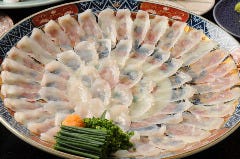 ふぐ料理・はも料理 三田　山田屋_天然とらふぐ刺身