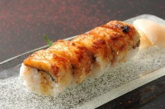 ふぐ料理・はも料理 三田　山田屋_『はも寿司』

粒山椒でピリッとスパイシーに
箱詰めのお土産用もご用意いたします