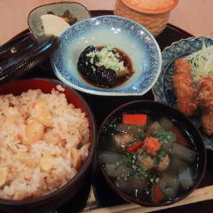 ふぐ料理・はも料理 三田　山田屋_栗ごはん(期間限定)
