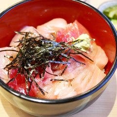 ふぐ料理・はも料理 三田　山田屋_◆ランチ◆
丼物は1年通じて大人気です♪