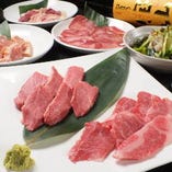 新鮮な神戸牛、黒毛和牛のリーズナブルなコースは4,200円からご用意★大切なあの方と完全個室焼肉デートをお楽しみください！