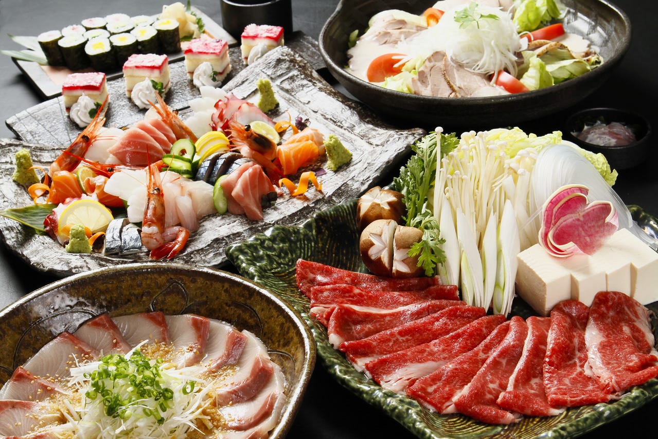 ●毎日直送される新鮮な魚介類
宴会コース4,000円から受付ます