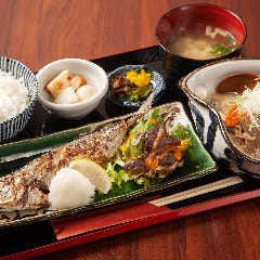 めしと酒 みなと食堂 麹町店