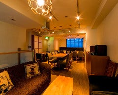 cafe ＆ dining bar Anbeehive