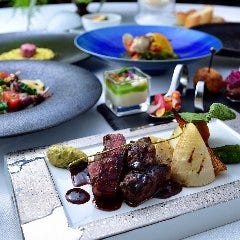TO BEGIN WITH Bar & Dining