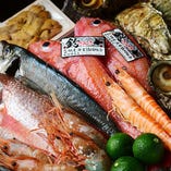 三重県北勢市場を中心に全国各地で獲れる鮮魚を厳選して仕入れ