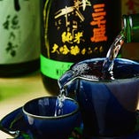 地元愛知・東海地方を中心に季節の日本酒を約30種常備しています