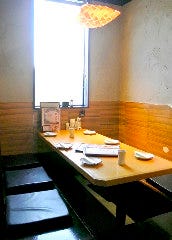 ゆったり個室のプライベート空間。ご予約お待ちしております◎