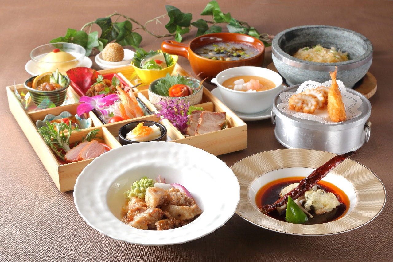 冬の ガーデンズコース 遊び心光る9種の前菜や 名物イカの天ぷら 石焼炒飯など全8品の詳細 廣東料理 水蓮月 西宮ガーデンズ店 西宮 中華料理 ぐるなび