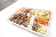 人気持ち帰りメニューの遊山弁当