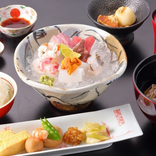 お造り、天ぷら、焼魚からメインが選べる「あんどおすすめ膳」
