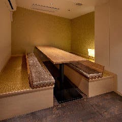 お子様連れに嬉しい4名様～6名様用の堀りごたつ風個室席もご用意